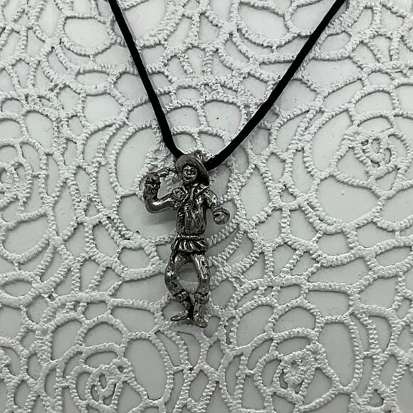 Vintage Scarecrow Pendant Comstock Pewter Wizard of Oz 1998 Nylon Necklace - Picture 2 of 6